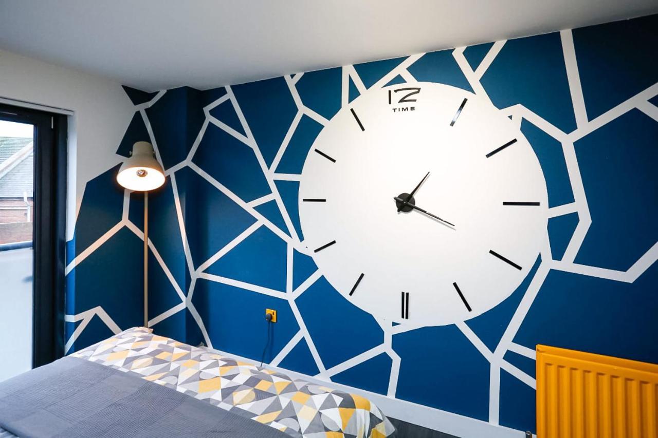 Funky City Apartment - Secure Parking - Wifi - Sleeps 6 - No Parties Belfast Ngoại thất bức ảnh