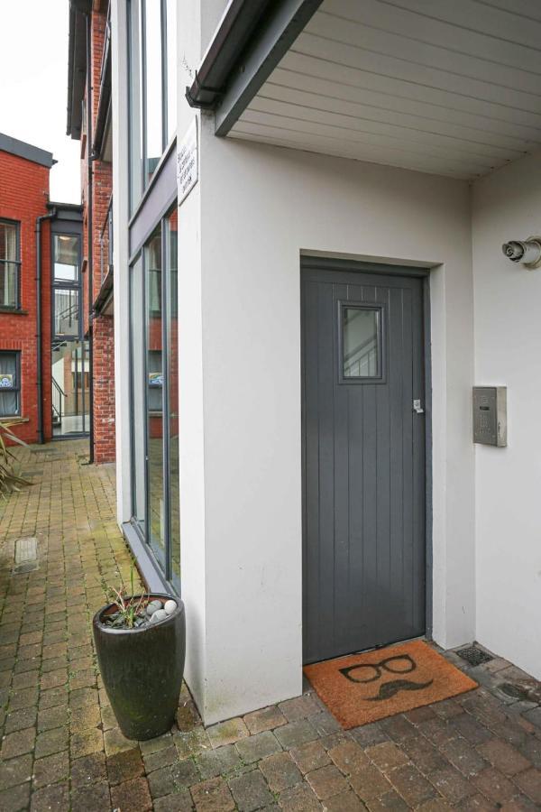 Funky City Apartment - Secure Parking - Wifi - Sleeps 6 - No Parties Belfast Ngoại thất bức ảnh