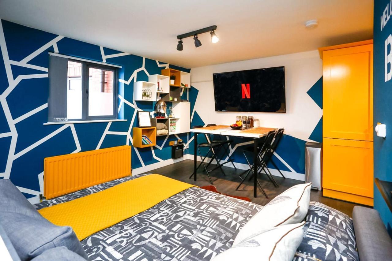 Funky City Apartment - Secure Parking - Wifi - Sleeps 6 - No Parties Belfast Ngoại thất bức ảnh