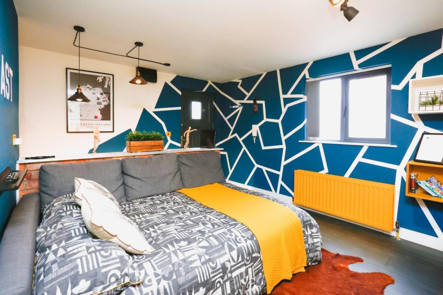 Funky City Apartment - Secure Parking - Wifi - Sleeps 6 - No Parties Belfast Ngoại thất bức ảnh