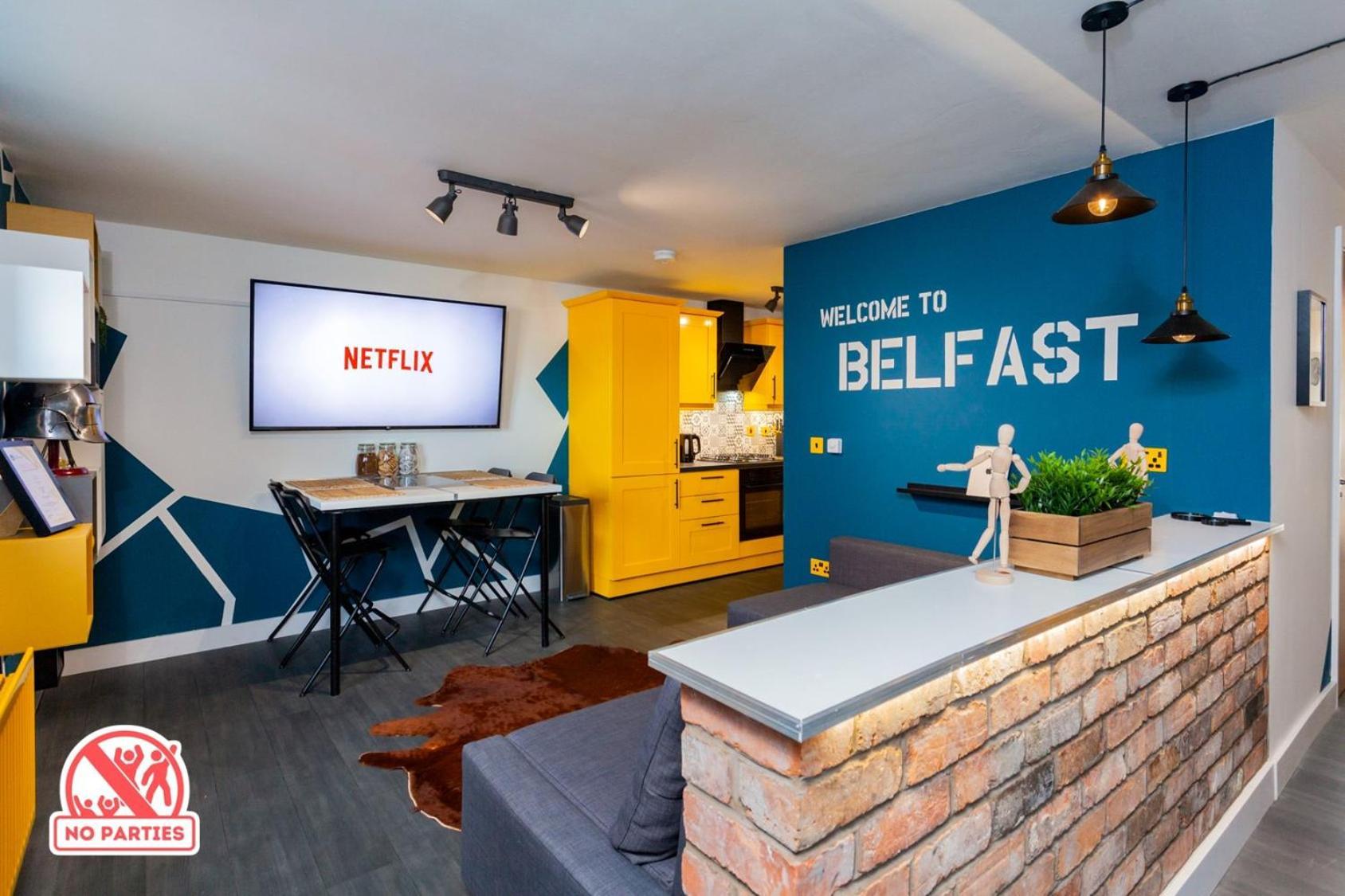 Funky City Apartment - Secure Parking - Wifi - Sleeps 6 - No Parties Belfast Ngoại thất bức ảnh