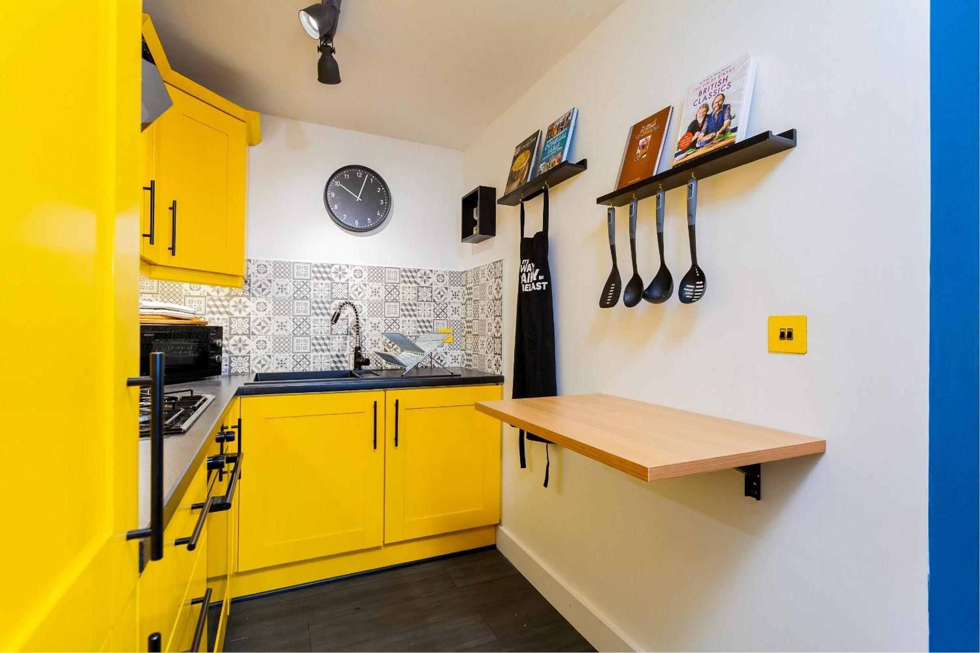 Funky City Apartment - Secure Parking - Wifi - Sleeps 6 - No Parties Belfast Ngoại thất bức ảnh